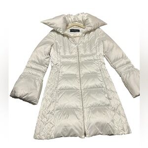 Renato Balestra Sz 4 down filled made in Italy 
mint condition! Luxurious!!